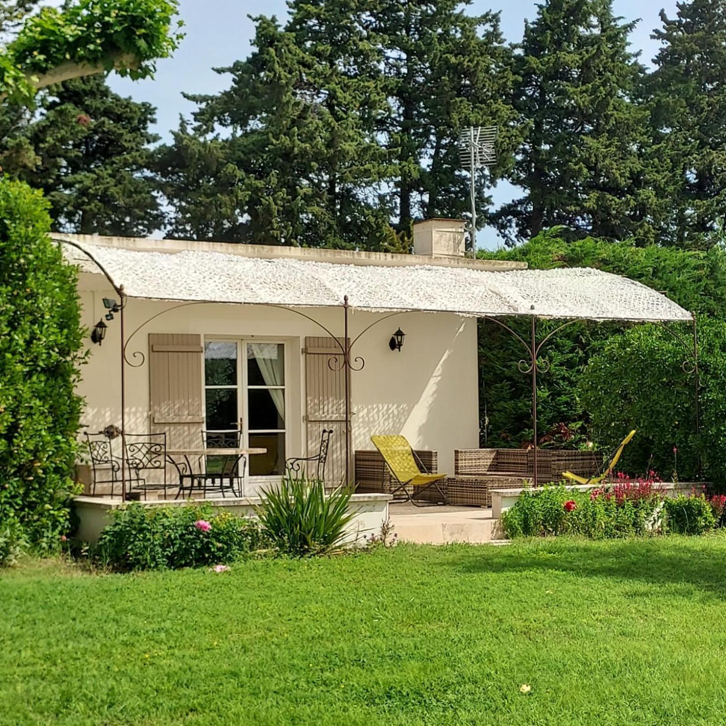 La Bastide Des Amouriers Caumont-sur-Durance Exteriér fotografie
