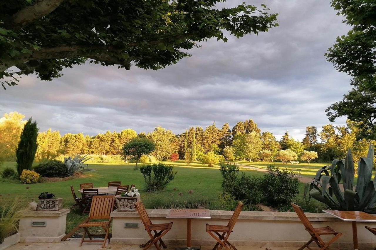 La Bastide Des Amouriers Caumont-sur-Durance Exteriér fotografie